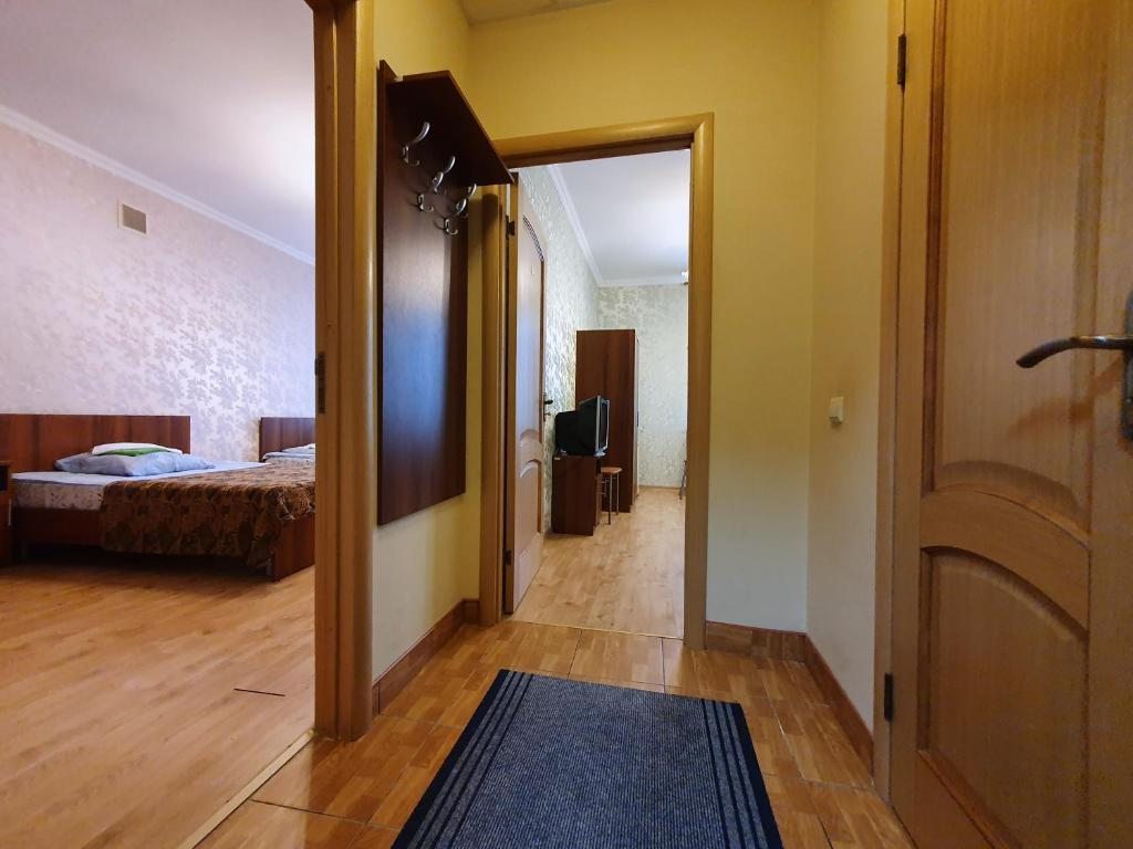 Одноместный (Одноместный номер с общей ванной комнатой) гостиницы Адмирал, Санкт-Петербург