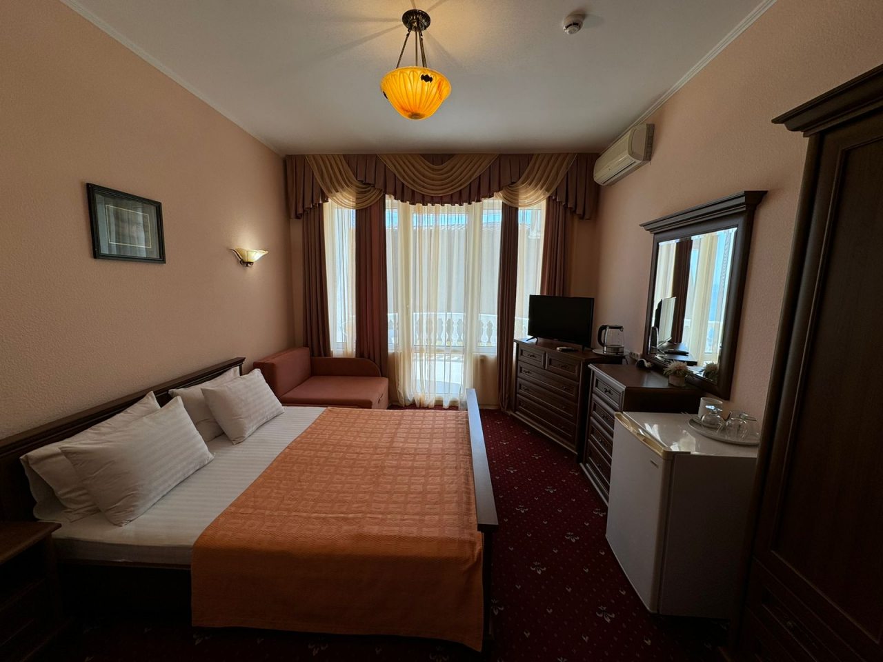 Полулюкс (ЮЖНЫЙ (3-х местный) Корпус 1 (200 метров до моря)), Мини-отель Мечта