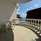 Полулюкс (ЮЖНЫЙ (3-х местный) Корпус 1 (200 метров до моря)), Мини-отель Мечта