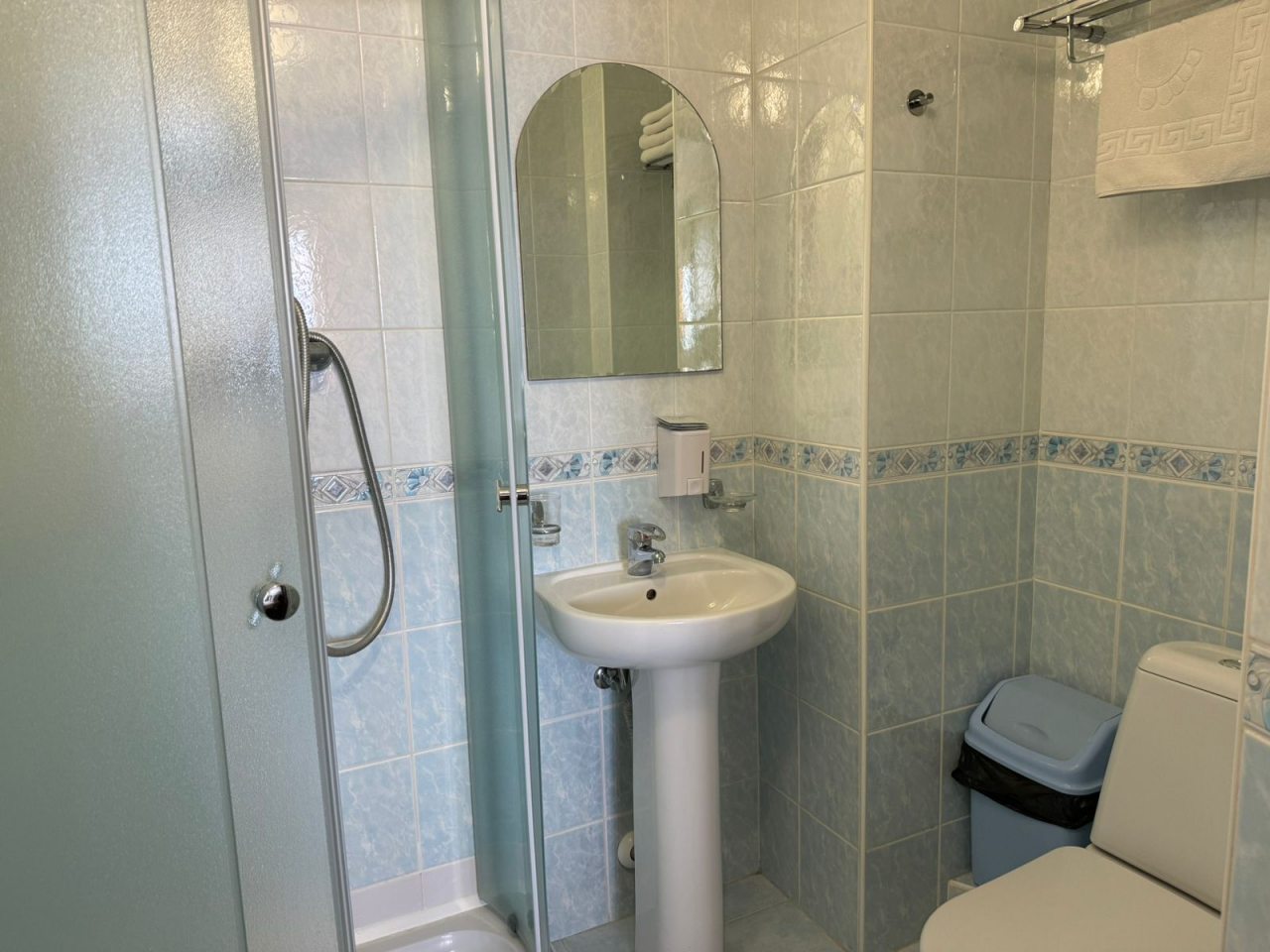 Полулюкс (ЮЖНЫЙ (4-х местный) Корпус 1 (200 метров до моря)), Мини-отель Мечта