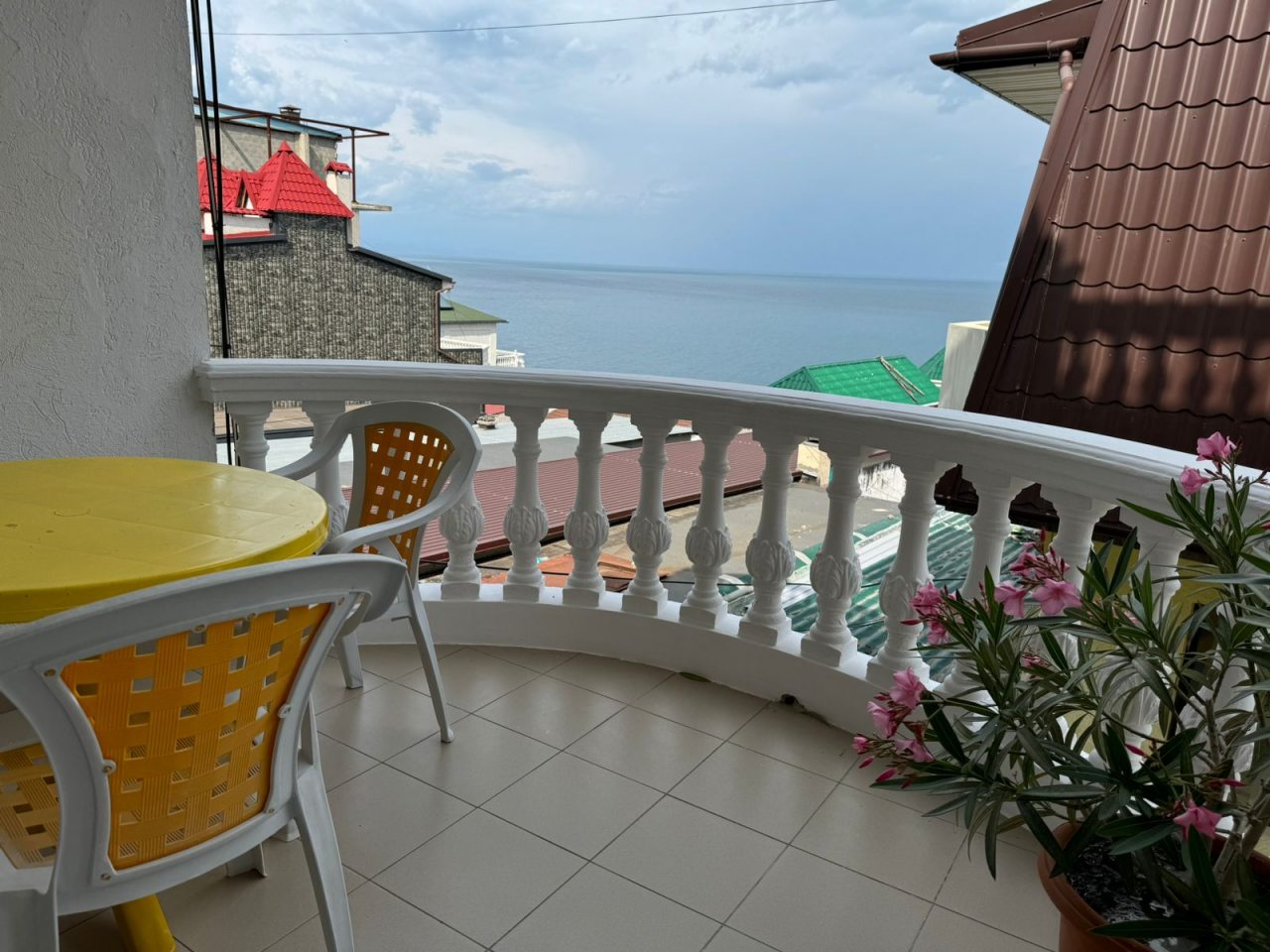 Полулюкс (ЮЖНЫЙ (4-х местный) Корпус 1 (200 метров до моря)), Мини-отель Мечта