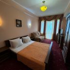 Полулюкс (ЮЖНЫЙ (4-х местный) Корпус 1 (200 метров до моря)), Мини-отель Мечта