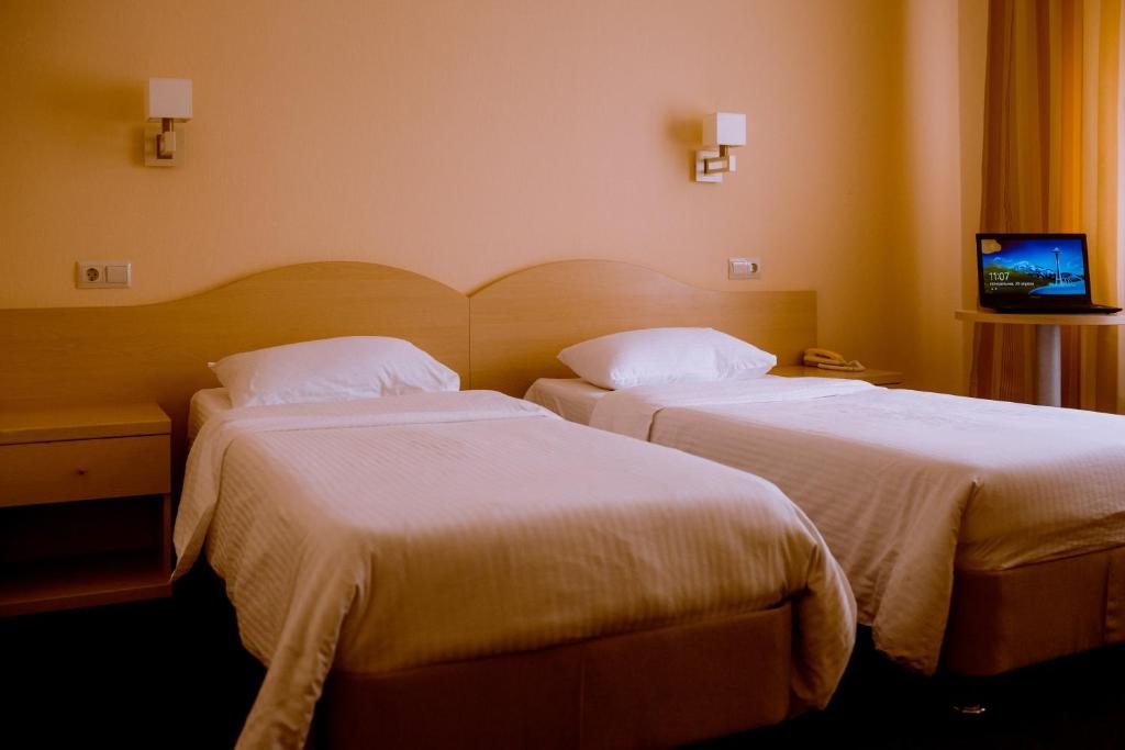 Двухместный (Стандартный двухместный номер с 2 отдельными кроватями) отеля Бавария, Сочи