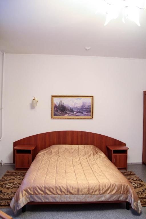 Семейный (Семейный номер с креслом) гостиницы Заречная, Томск
