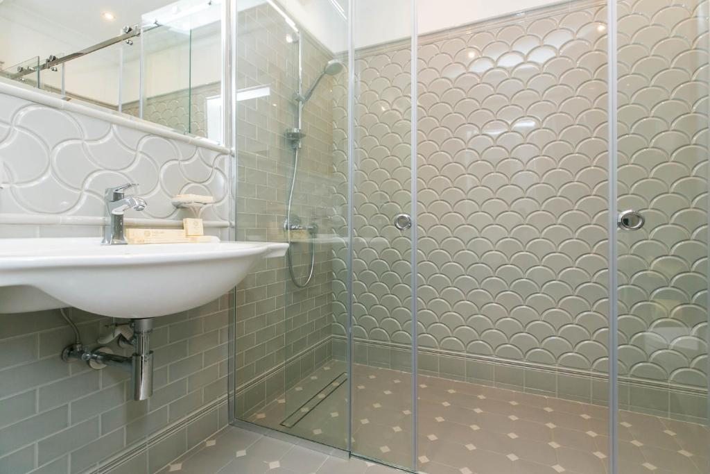 Собственная ванная комната, Мини-отель Orfei GOLD