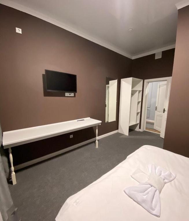 Двухместный (Двухместный номер с 1 кроватью и собственной ванной комнатой) отеля Nomad, Актобе