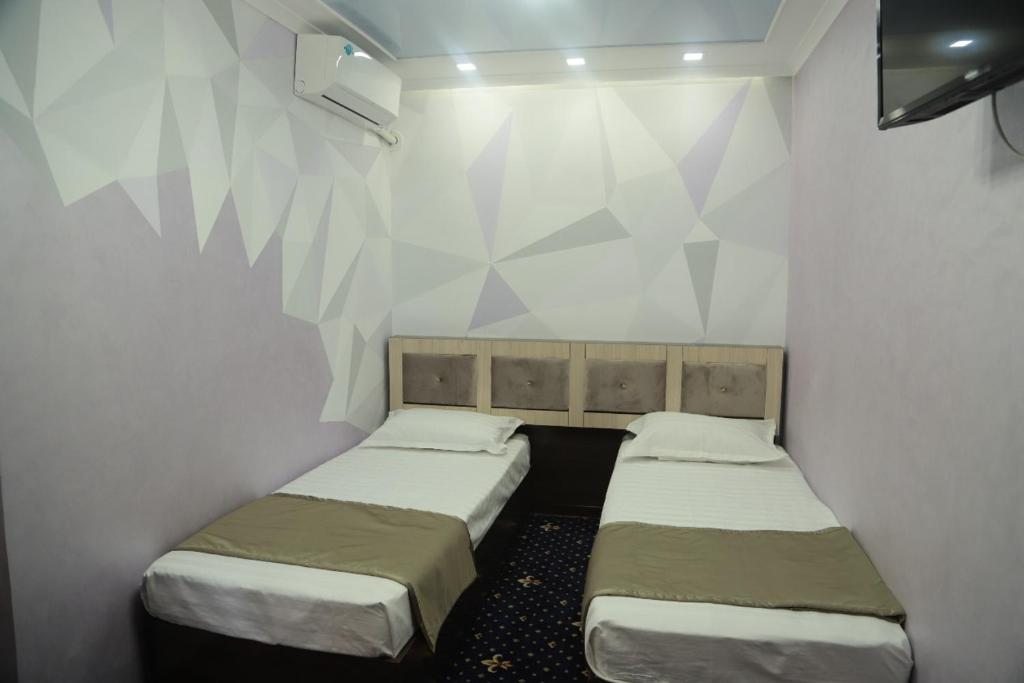 Двухместный (Двухместный номер с 1 кроватью и собственной ванной комнатой) отеля Family, Балхаш, Карагандинская область