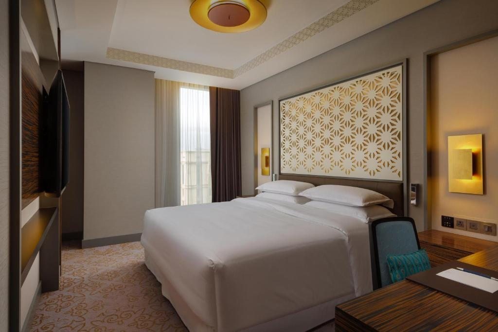 Двухместный (Апартаменты с 1 спальней с кроватью размера «king-size») отеля Sheraton Astana Hotel, Астана