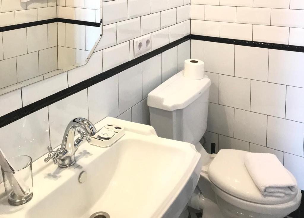 Двухместный (Большой двухместный номер с 1 кроватью), ZOR HOTEL