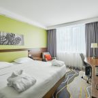 Полулюкс (Номер с кроватью King size с видом на город (с завтраком)), Отель Hampton by Hilton Brest