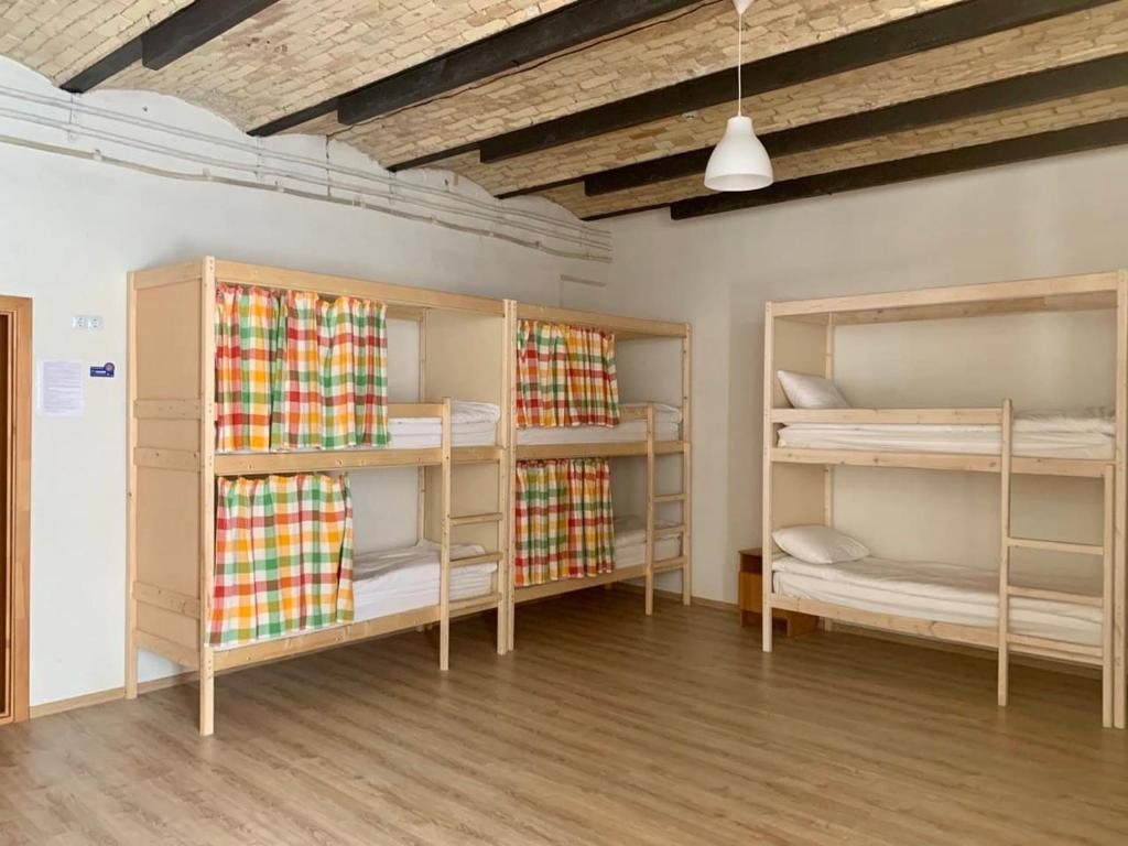 Номер (Спальное место на двухъярусной кровати в общем номере для мужчин и женщин) отеля Hostel GOSteam, Гродно