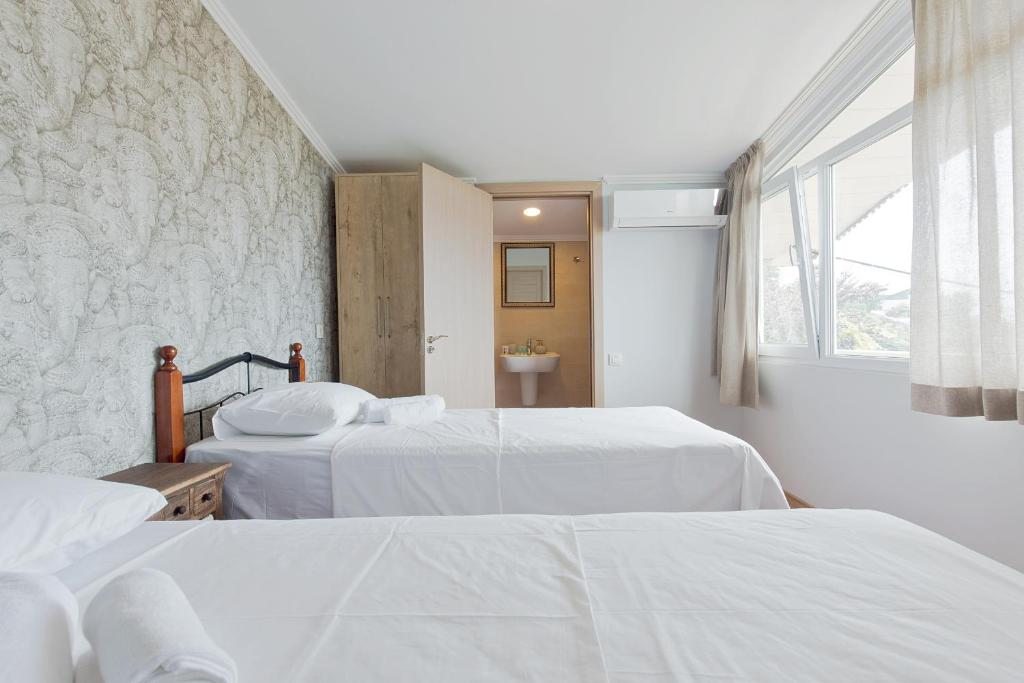Двухместный (Двухместный номер с 2 отдельными кроватями и видом на город) отеля Home #21, Батуми