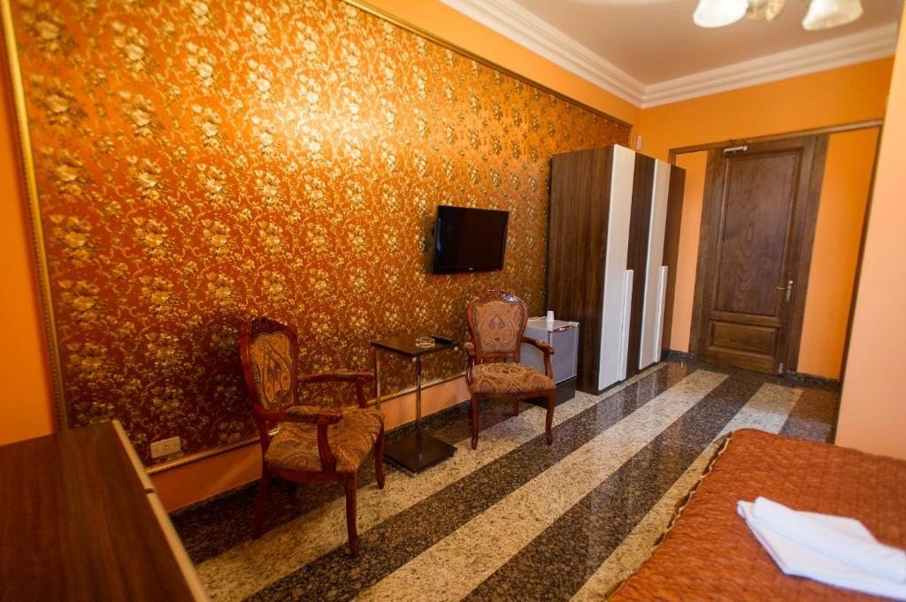 Двухместный (Двухместный номер Делюкс с 1 кроватью) отеля hotel amber, Батуми