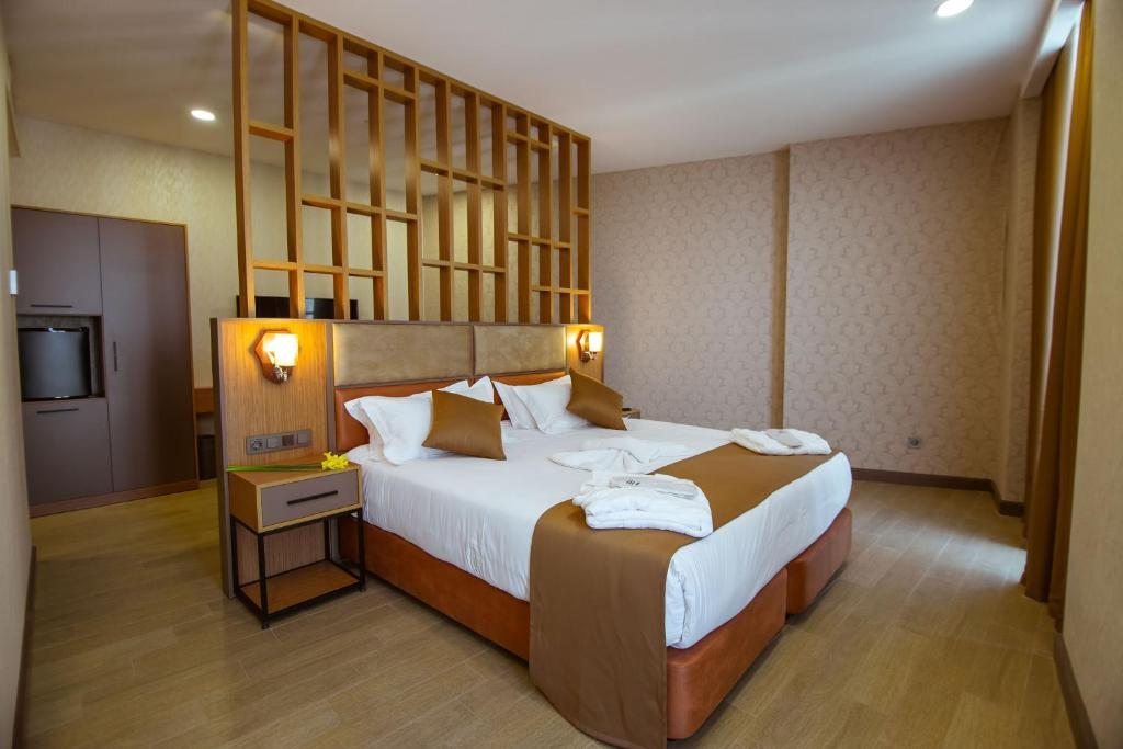 Сьюит (Полулюкс), New Wave Hotel