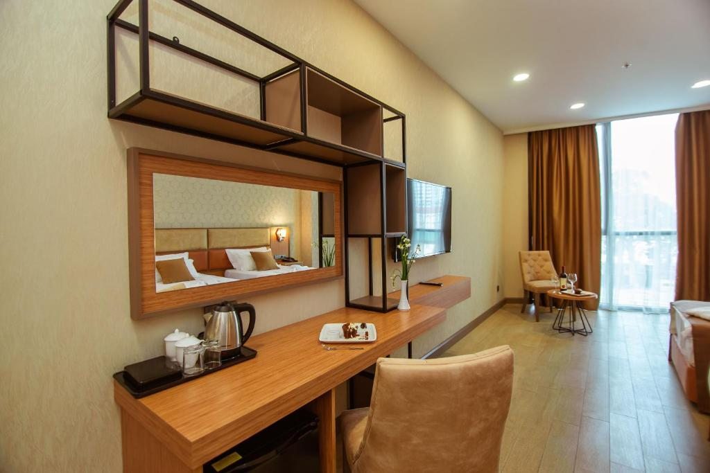 Семейный (Семейный номер), New Wave Hotel