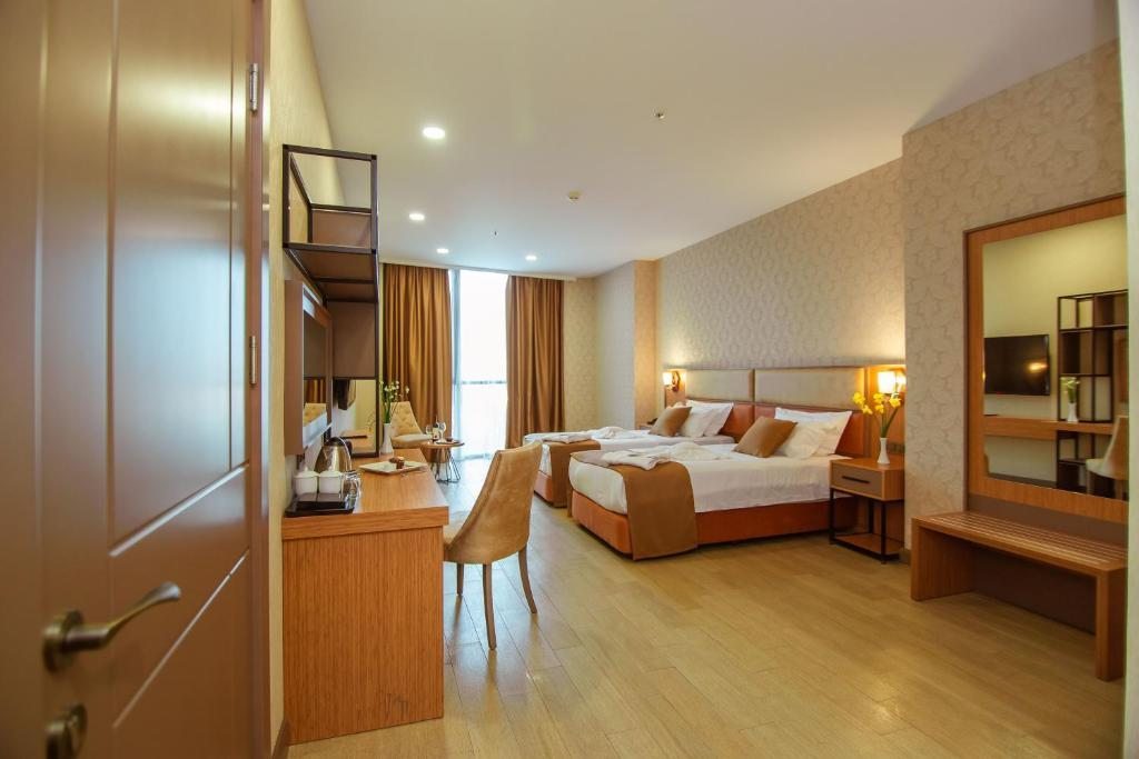 Семейный (Семейный номер), New Wave Hotel