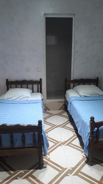Двухместный (Двухместный номер с 2 отдельными кроватями и ванной) гостевого дома Otos House, Батуми