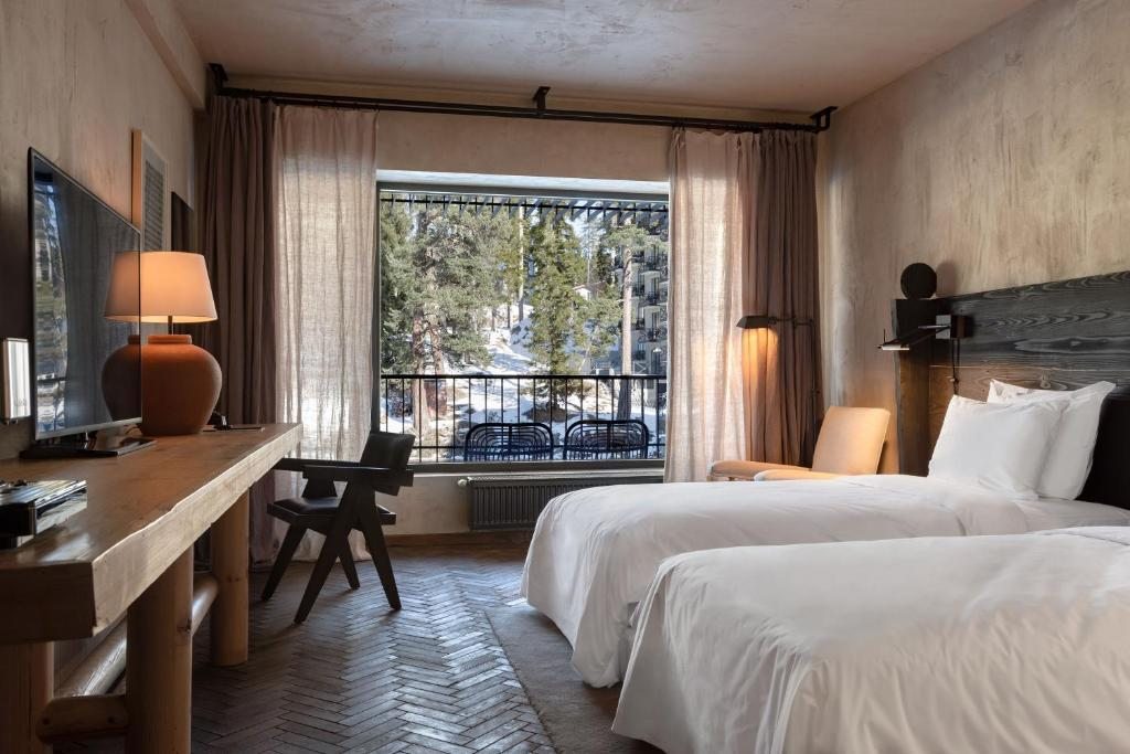 Двухместный (Стандартный номер с кроватью размера «king-size») отеля Rooms Hotel Kokhta, Бакуриани
