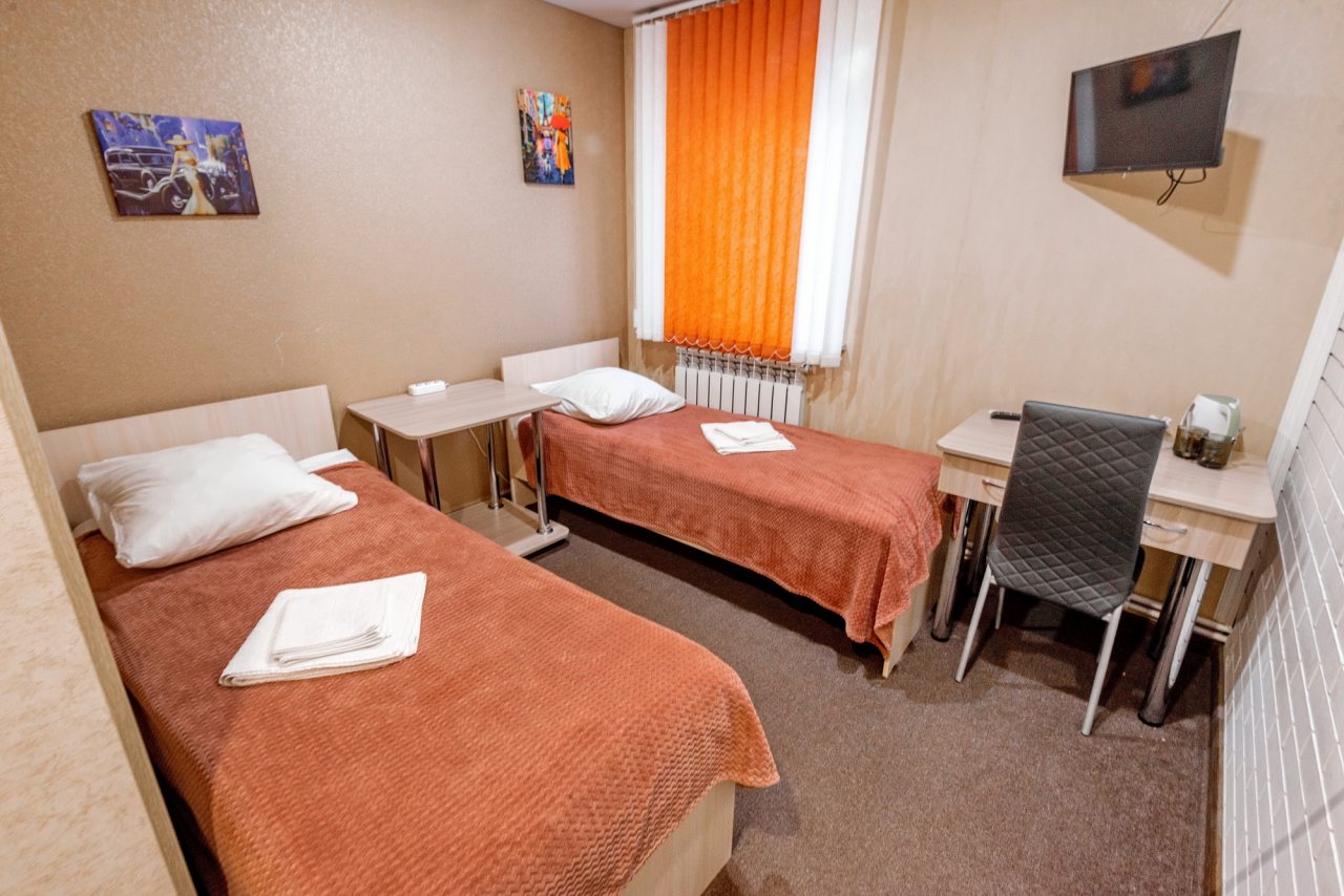 Двухместный (С 2 отдельными кроватями и ванной комнатой), Мини-отель Frisson