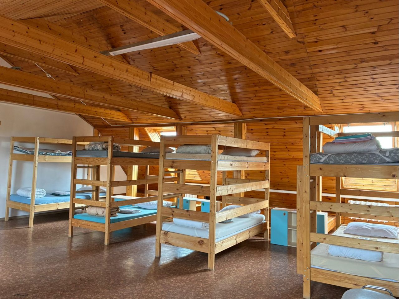 Десятиместный (Спальное место на двухъярусной кровати в общем номере для мужчин), Отель ЯРанга