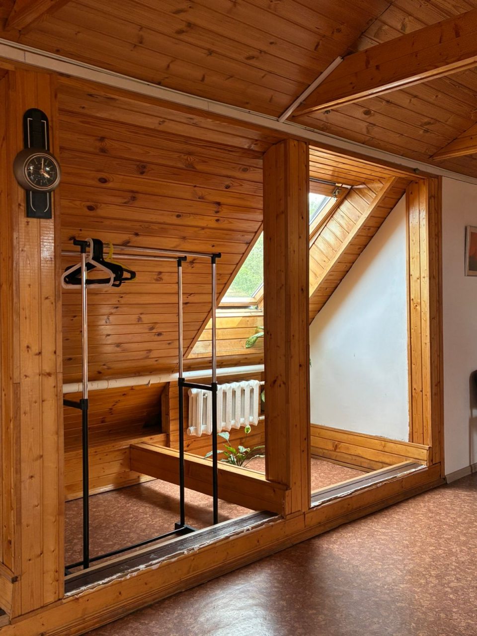 Десятиместный (Спальное место на двухъярусной кровати в общем номере для мужчин), Отель ЯРанга