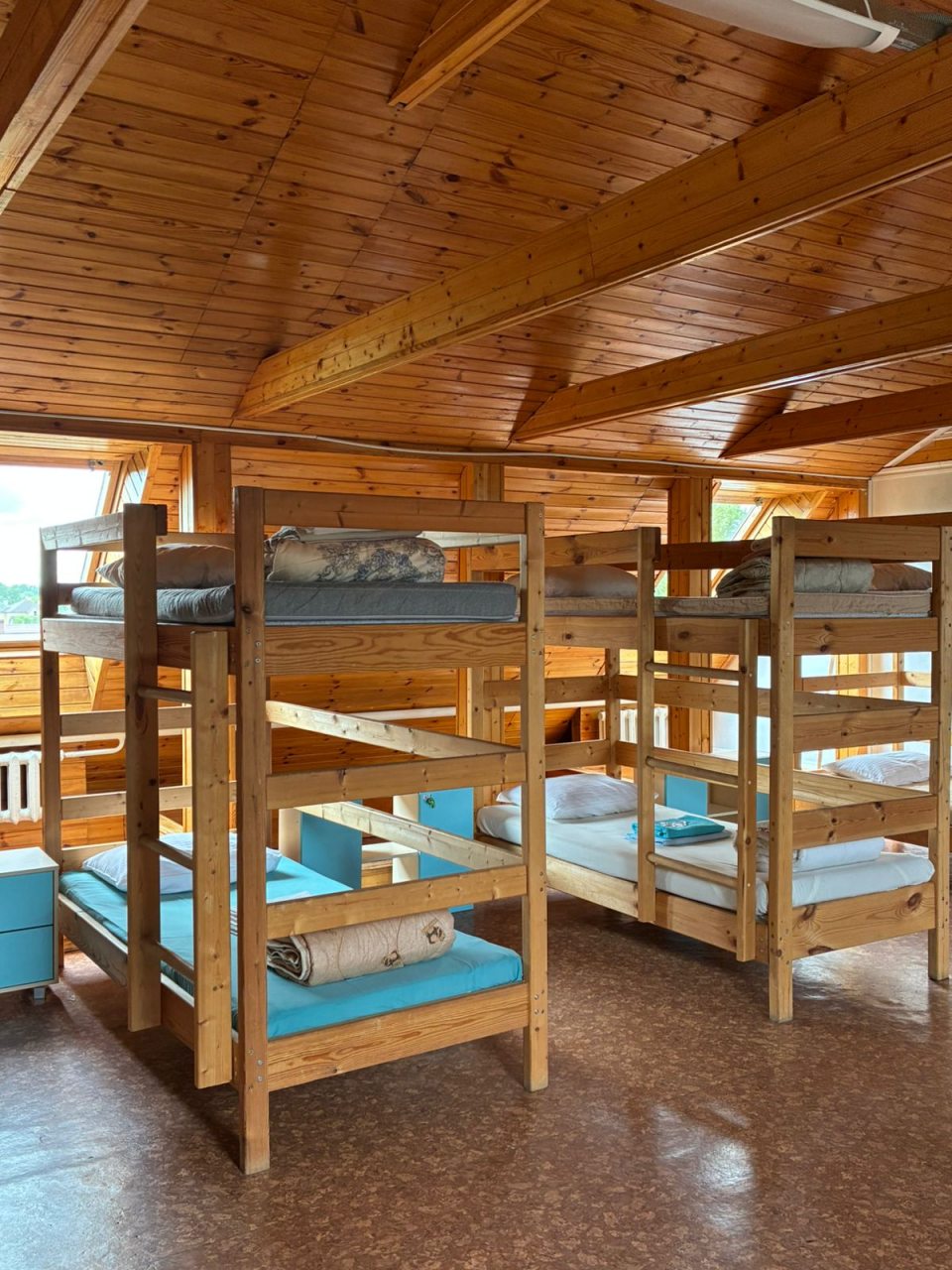 Десятиместный (Спальное место на двухъярусной кровати в общем номере для мужчин), Отель ЯРанга