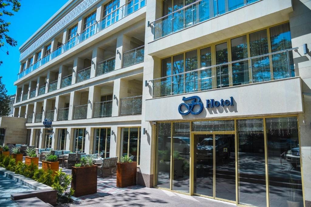 B Hotel Bishkek, Бишкек