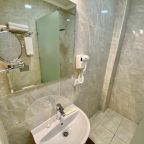 Двухместный (Номер Делюкс с кроватью размера «king-size»), Hotel Resident Bishkek, Отель Резидент Бишкек