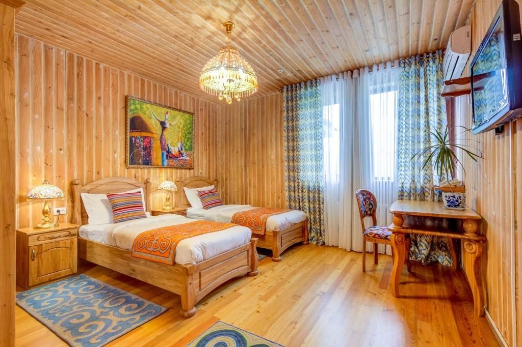 Двухместный (Двухместный номер с 2 отдельными кроватями) отеля Navat Hotel, Бишкек