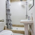 Двухместный (Двухместный номер Делюкс с 1 кроватью и душем), WHITE HOTEL & HOSTEL