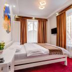 Двухместный (Двухместный номер Делюкс с 1 кроватью и душем), WHITE HOTEL & HOSTEL