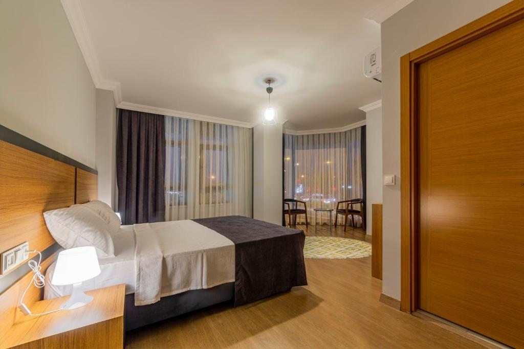 Двухместный (Стандартный двухместный номер с 1 кроватью) отеля Antalya Business Hotel, Анталия