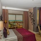 Трехместный (Standard Double Room with Side Sea View), Kirman Belazur Resort&Spa