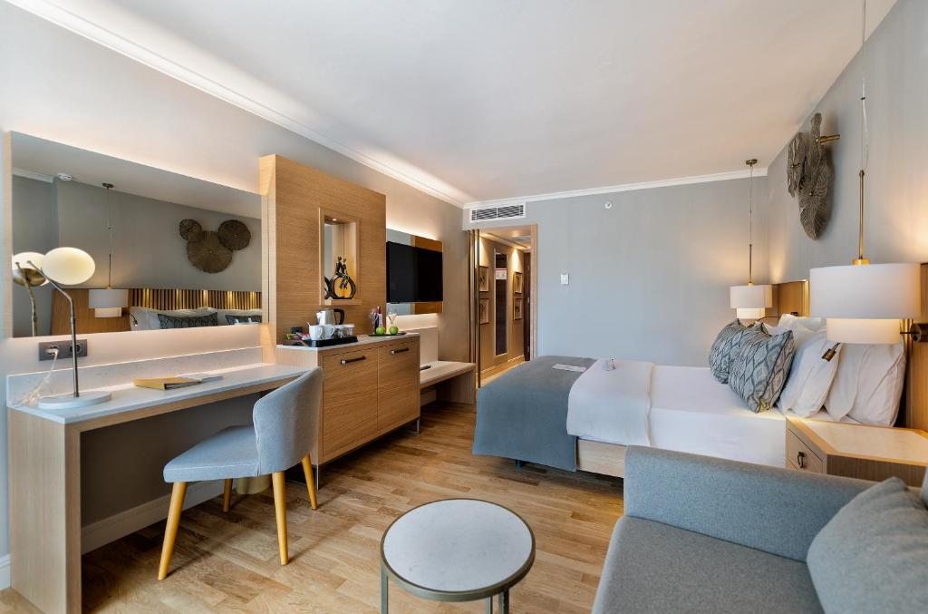 Двухместный (Улучшенный двухместный номер с 1 кроватью и боковым видом на море) отеля Barut Hemera - Ultra All Inclusive, Сиде