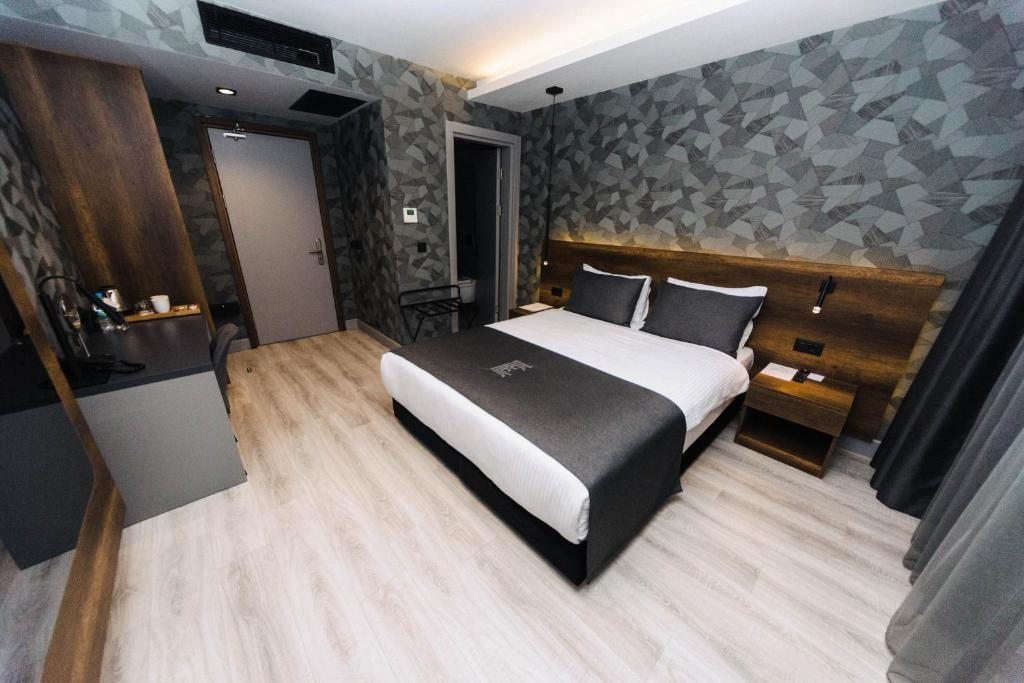 Двухместный (Стандартный двухместный номер с 1 кроватью) отеля Emens hotel, Измир