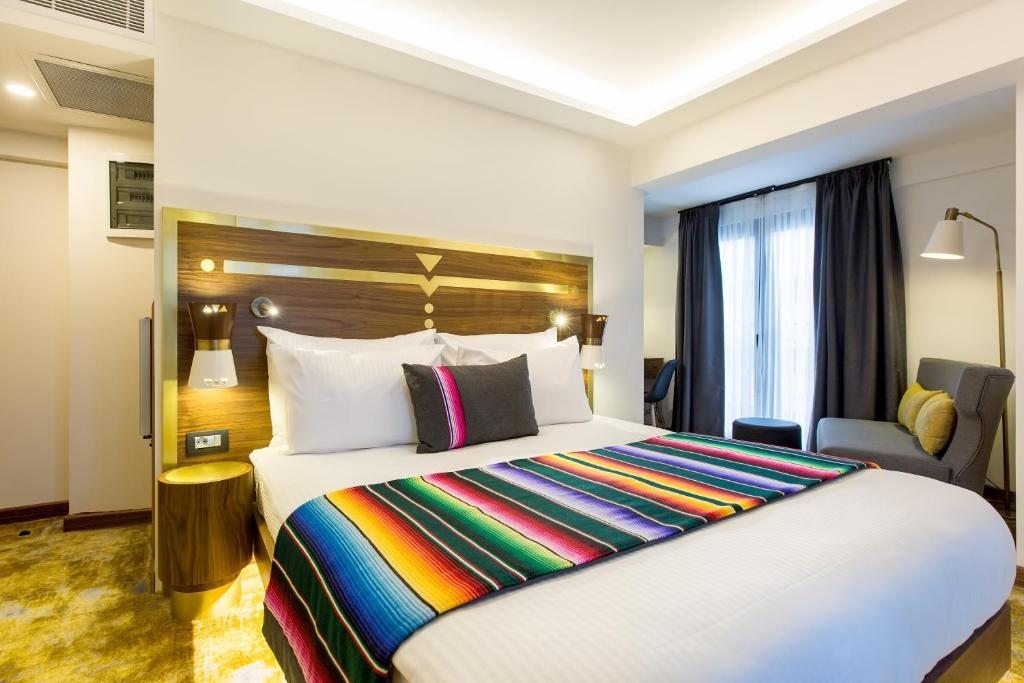Двухместный (Номер Делюкс с кроватью размера «king-size») отеля Hay Hotel Alsancak, Измир