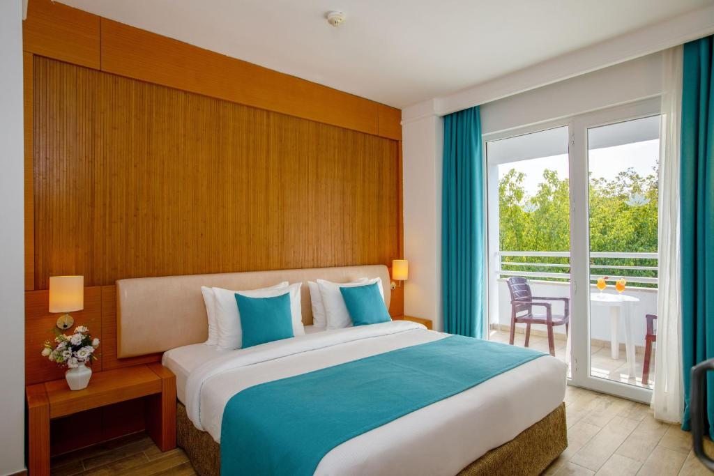 Семейный (Улучшенный двухместный семейный номер с 1 кроватью) курортного отеля Labranda Alantur, Алания
