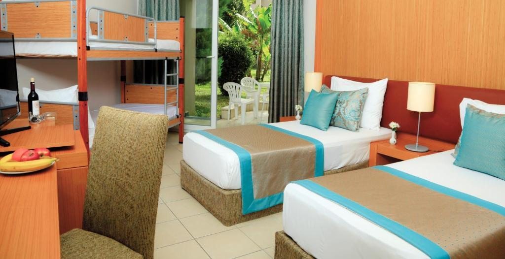 Номер (Бунгало со спальными местами на двухъярусной кровати - Семейные спальные места на двухъярусной кровати) курортного отеля Labranda Alantur, Алания