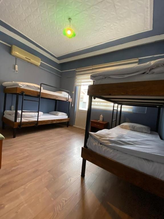 Номер (Кровать в общем 4-местном номере для мужчин и женщин), Gold Coast Hostel