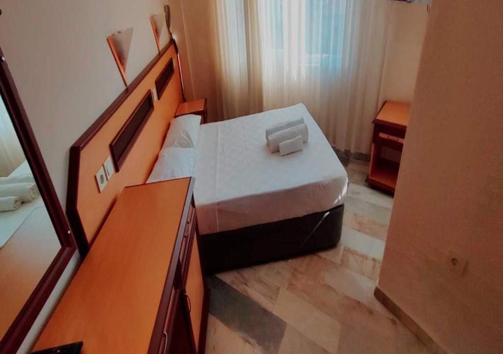 Двухместный (Двухместный номер с 1 кроватью, вид на сад) отеля Side Özgürhan Otel, Сиде