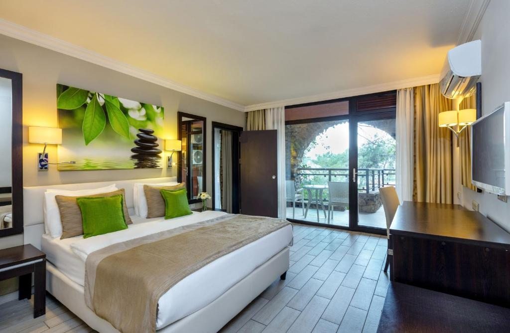 Семейный (Семейный номер) отеля Marmaris Bay Resort, Мармарис