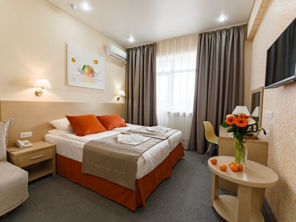 Отель Мандарин, Джемете