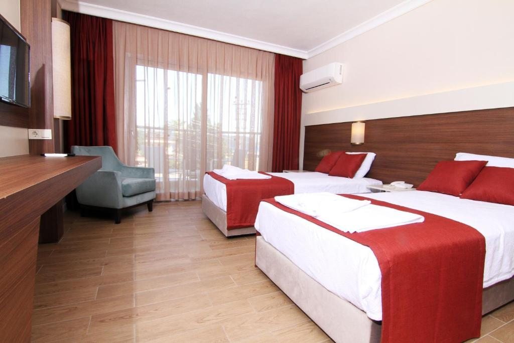 Двухместный (Двухместный номер с 1 кроватью и видом на горы) отеля Sunway Hotel, Мармарис