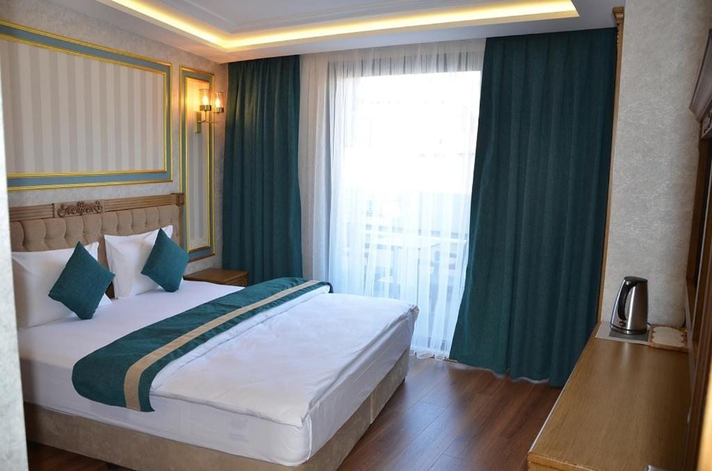 Двухместный (Улучшенный двухместный номер с 1 кроватью) отеля Ahmet Efendi Konağı, Стамбул