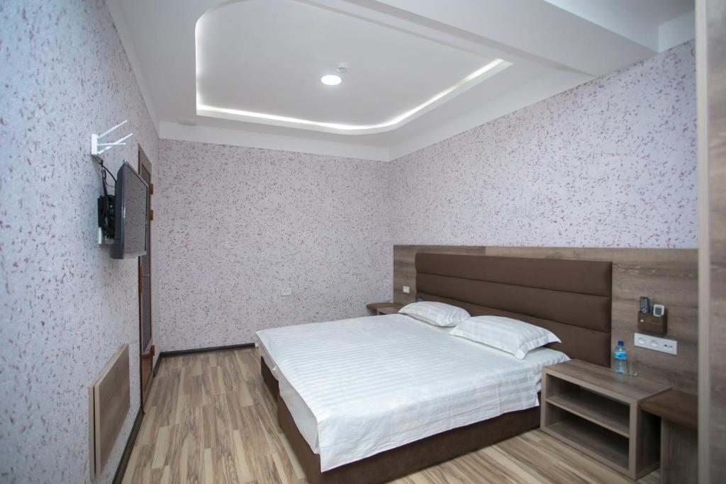 Двухместный (Двухместный с 1 кроватью или 2 отдельными кроватями и душем) отеля Hotel Niso, Самарканд
