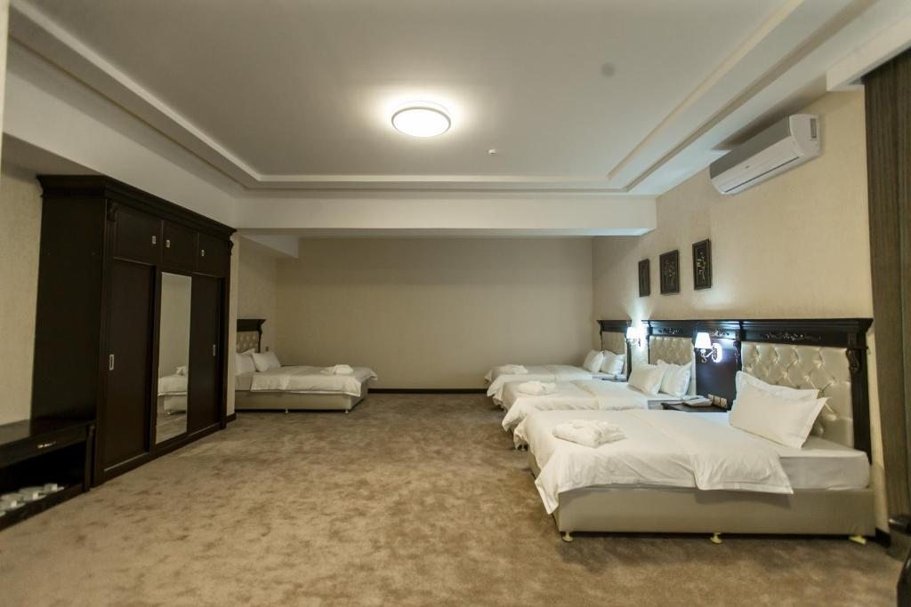 Четырехместный (Четырехместный номер) отеля Daniel Hill Hotel, Ташкент