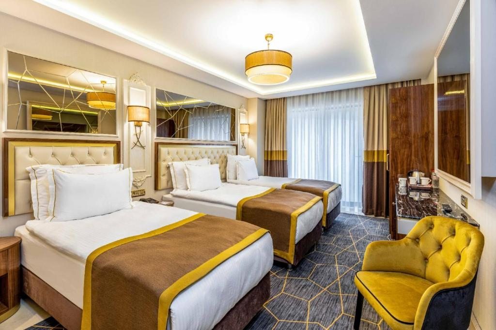 Трехместный (Трехместный номер Делюкс) отеля Beethoven Senfoni Hotel, Стамбул