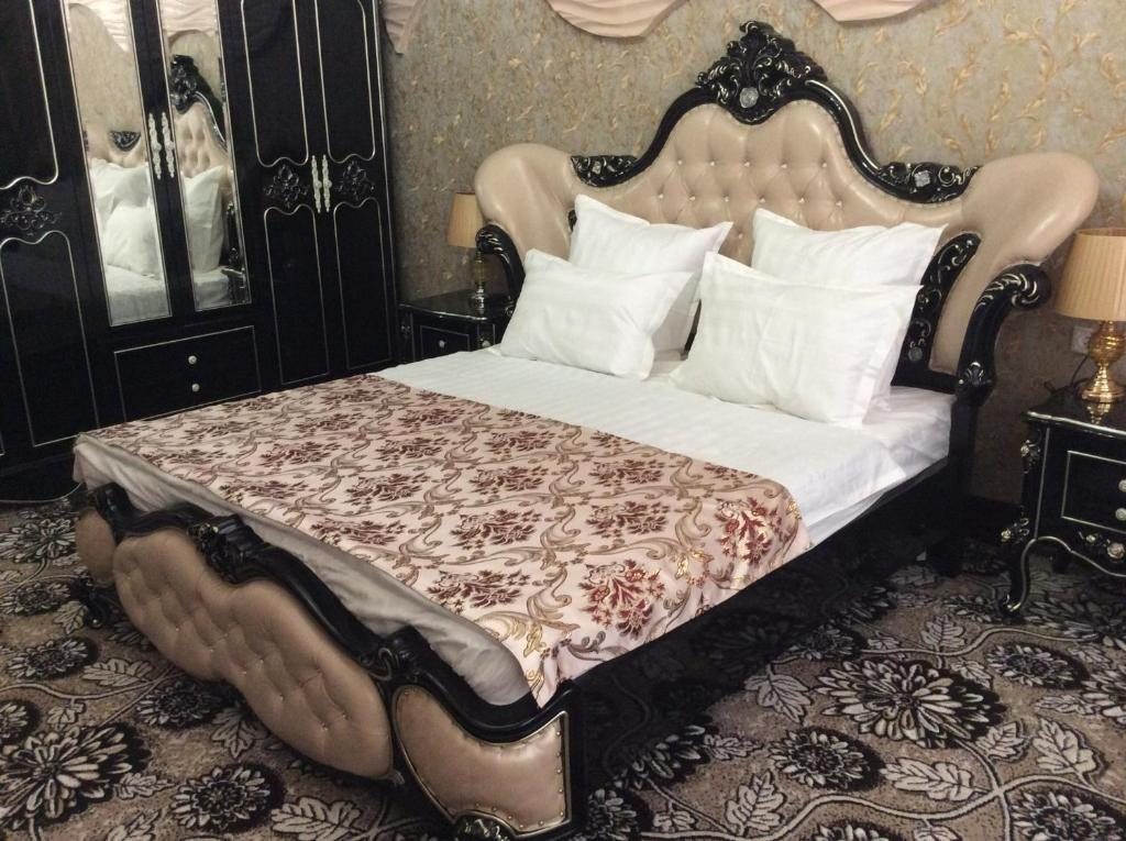 Двухместный (Стандартный номер с кроватью размера «king-size») отеля Caravan Castle Boutique Hotel, Бухара