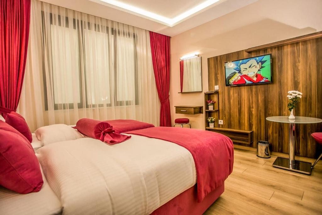 Двухместный (Номер эконом-класса - Цокольный этаж) отеля Beyzas Hotel & Suites, Стамбул