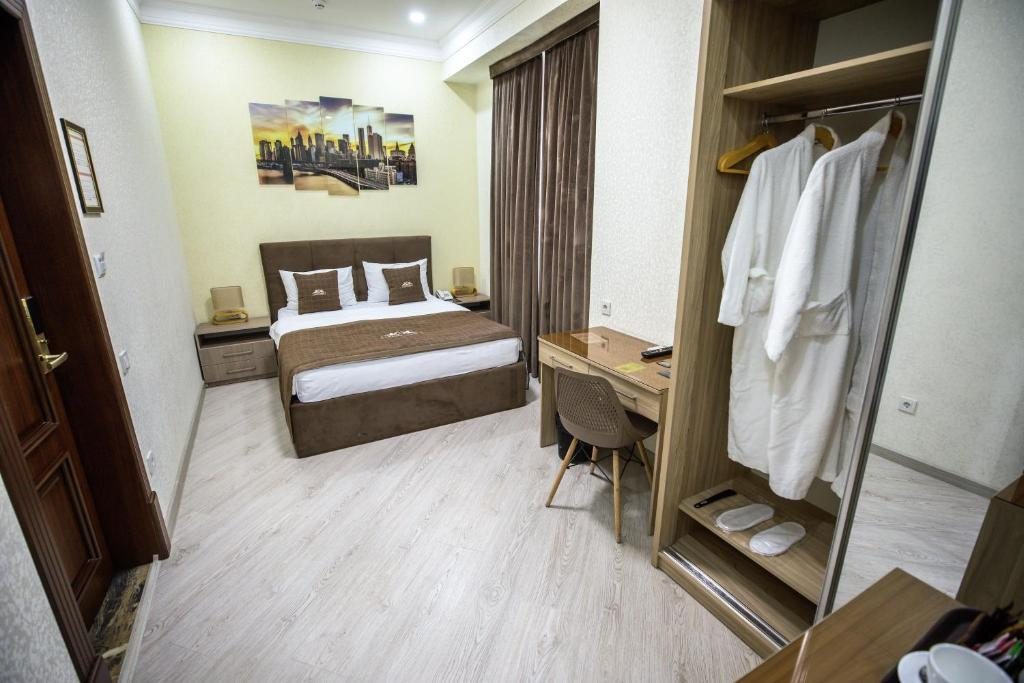 Двухместный (Стандартный двухместный номер с 1 кроватью) отеля Leader Hotel, Ташкент